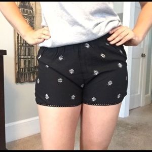 🖤ANGIE Shorts Black Rayon🖤